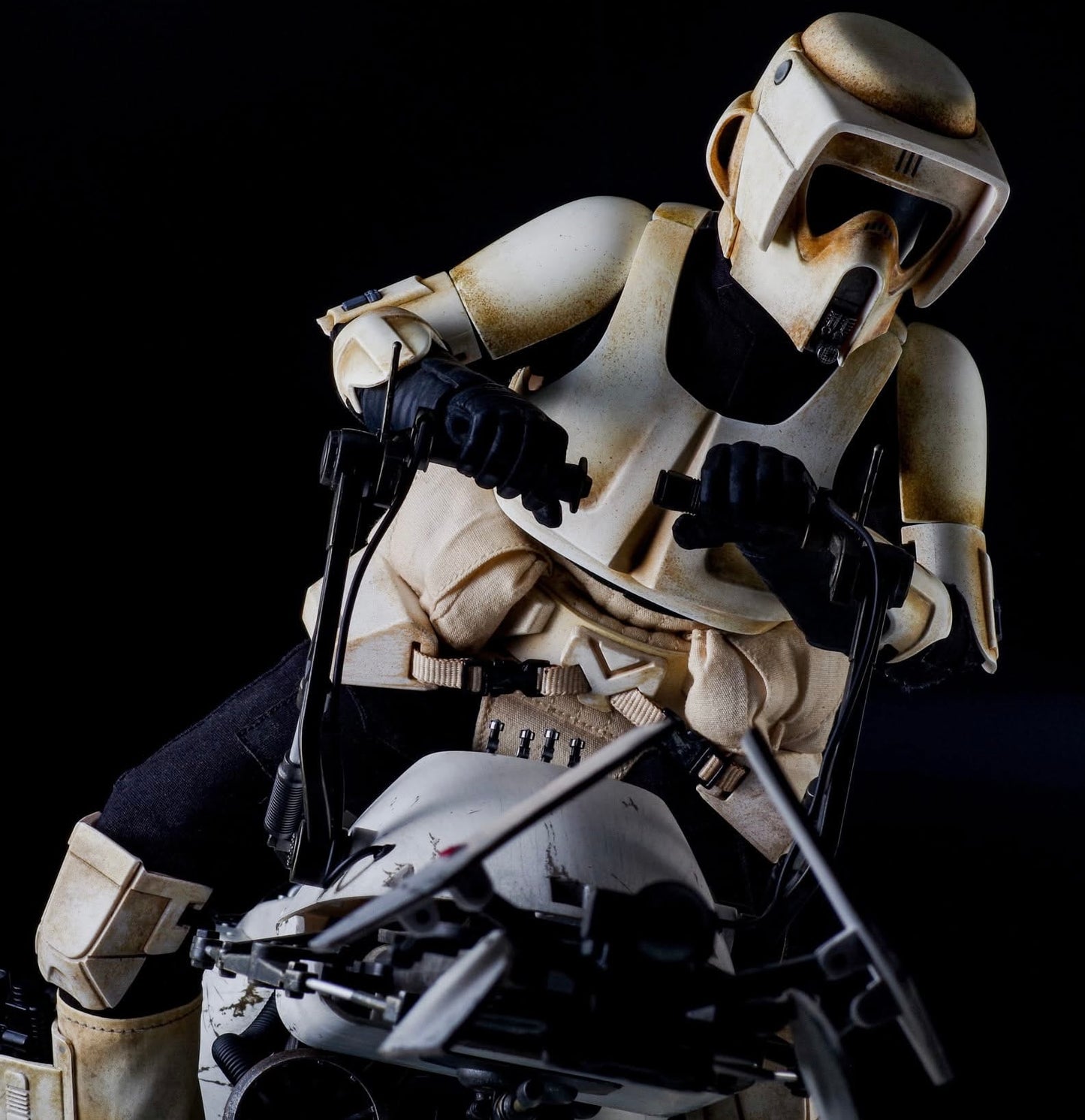 Hot Toys TMS016 The Mandalorian : 1/6th scale Scout Trooper Collectible Figure