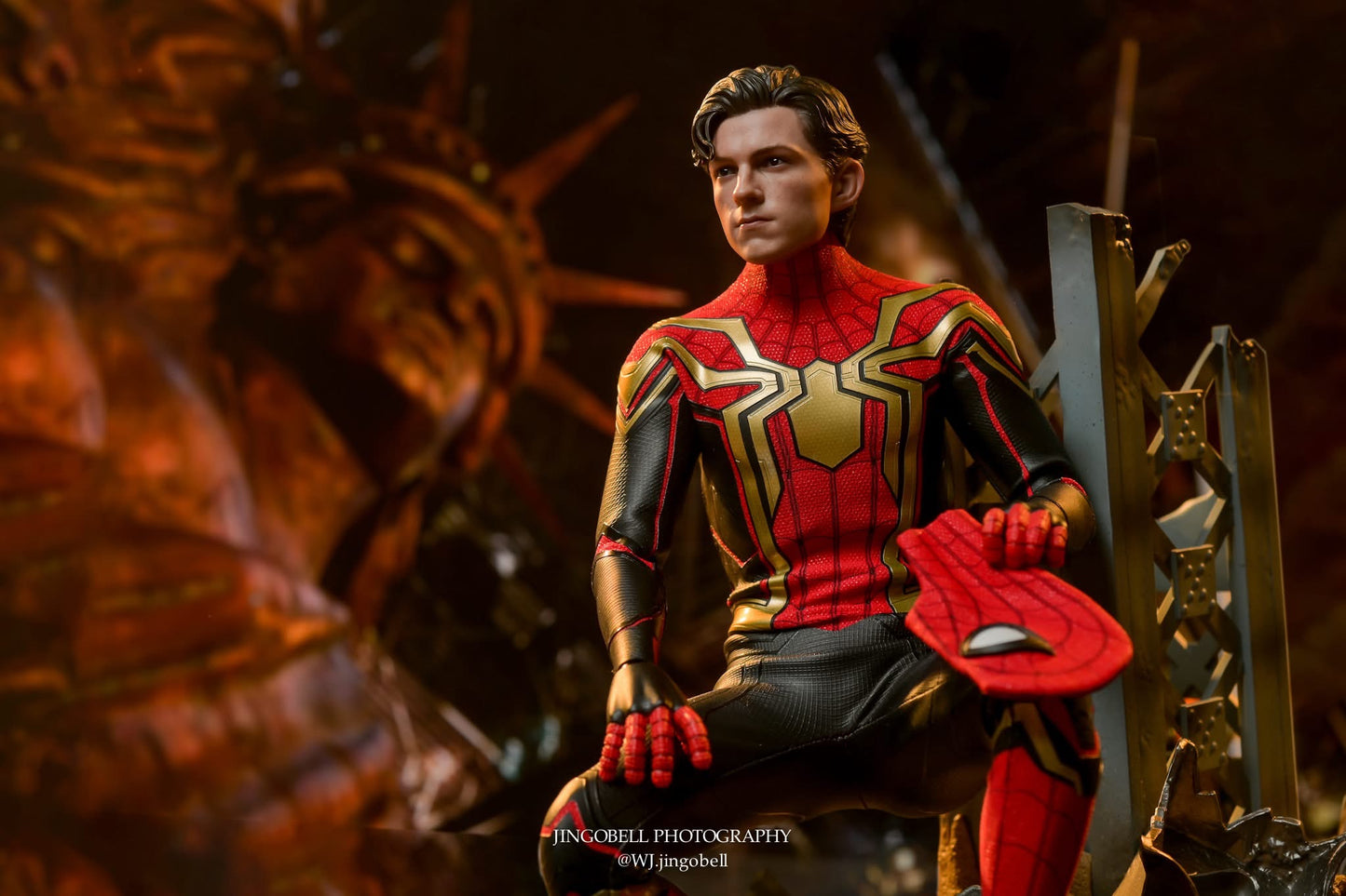Hot Toys MMS623 Spider-Man: No Way Home - 1/6th scale Spider-Man (Integrated Suit) Collectible Figure