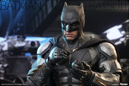 Hot Toys TMS085 Zack Snyder's Justice League - 1/6th scale Batman (Tactical Batsuit Version) Collectible Figure