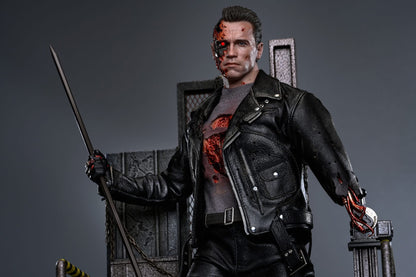 Hot Toys DX46 Terminator 2: Judgment Day - 1/6th scale T-800 (Battle Damaged Version 2.0) Collectible Figure