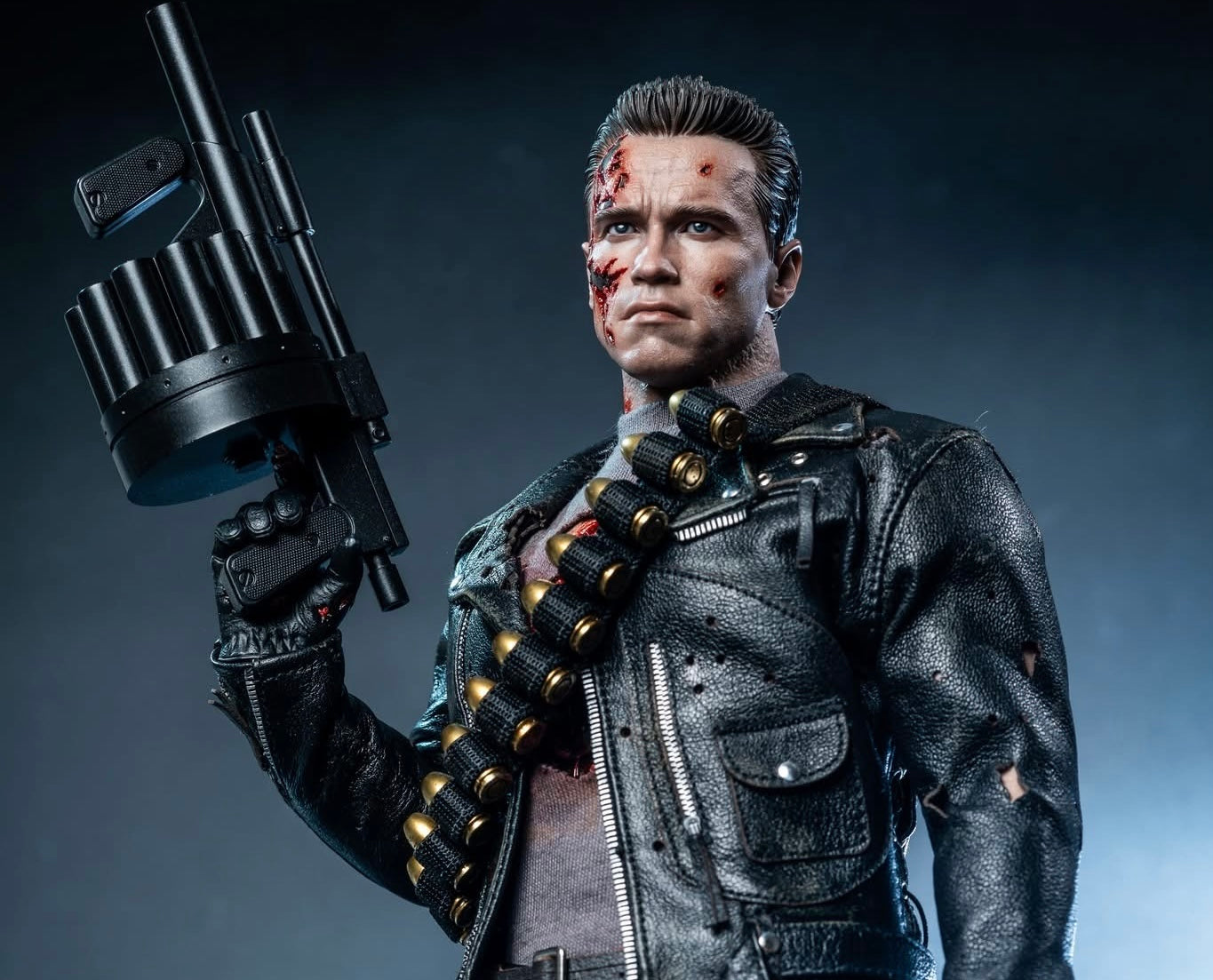 Hot Toys DX46 Terminator 2: Judgment Day - 1/6th scale T-800 (Battle Damaged Version 2.0) Collectible Figure