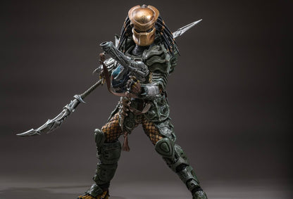 Pre-Order Hot Toys CMS029B Predator - 1/6th scale Broken Tusk Predator Collectible Figure (Special Edition)