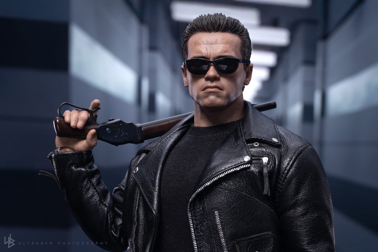 Hot Toys MMS795 Terminator 2: Judgment Day - 1/6th scale T-800 (2.0) Collectible Figure