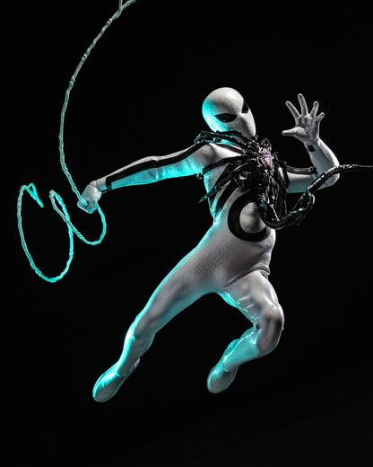 Hot Toys CMS027 Aliens Vs. Avengers - 1/6th scale Miles Morales (Aliens Vs. Avengers Suit) Collectible Figure [Hot Toys Exclusive]