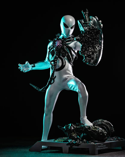 Hot Toys CMS027 Aliens Vs. Avengers - 1/6th scale Miles Morales (Aliens Vs. Avengers Suit) Collectible Figure [Hot Toys Exclusive]