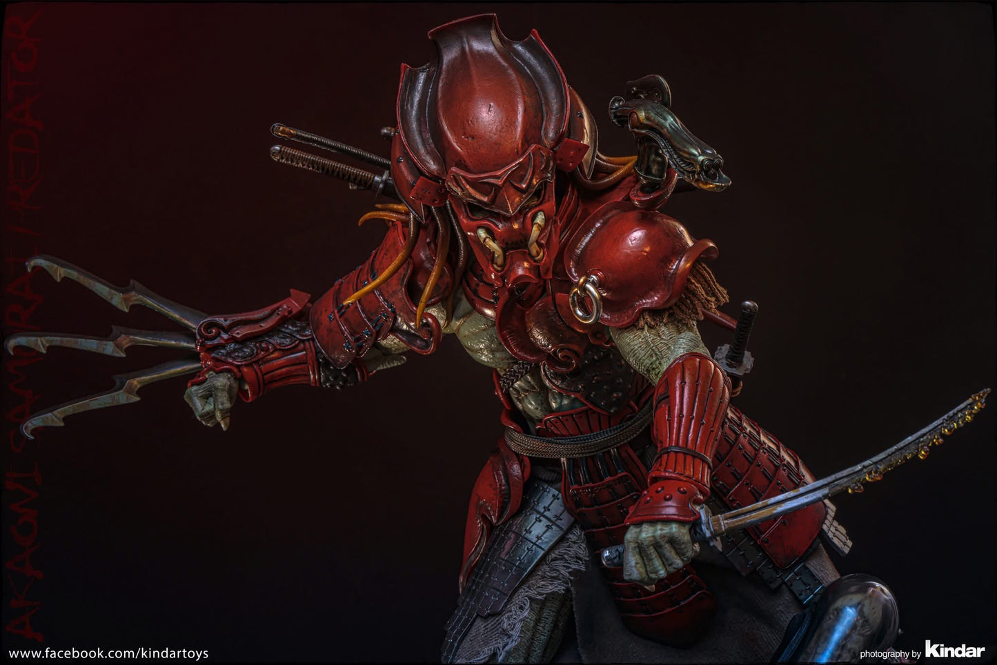 Hot Toys AC06 Alien vs. Predator - 1/6th scale Akaoni Samurai Predator Collectible Figure