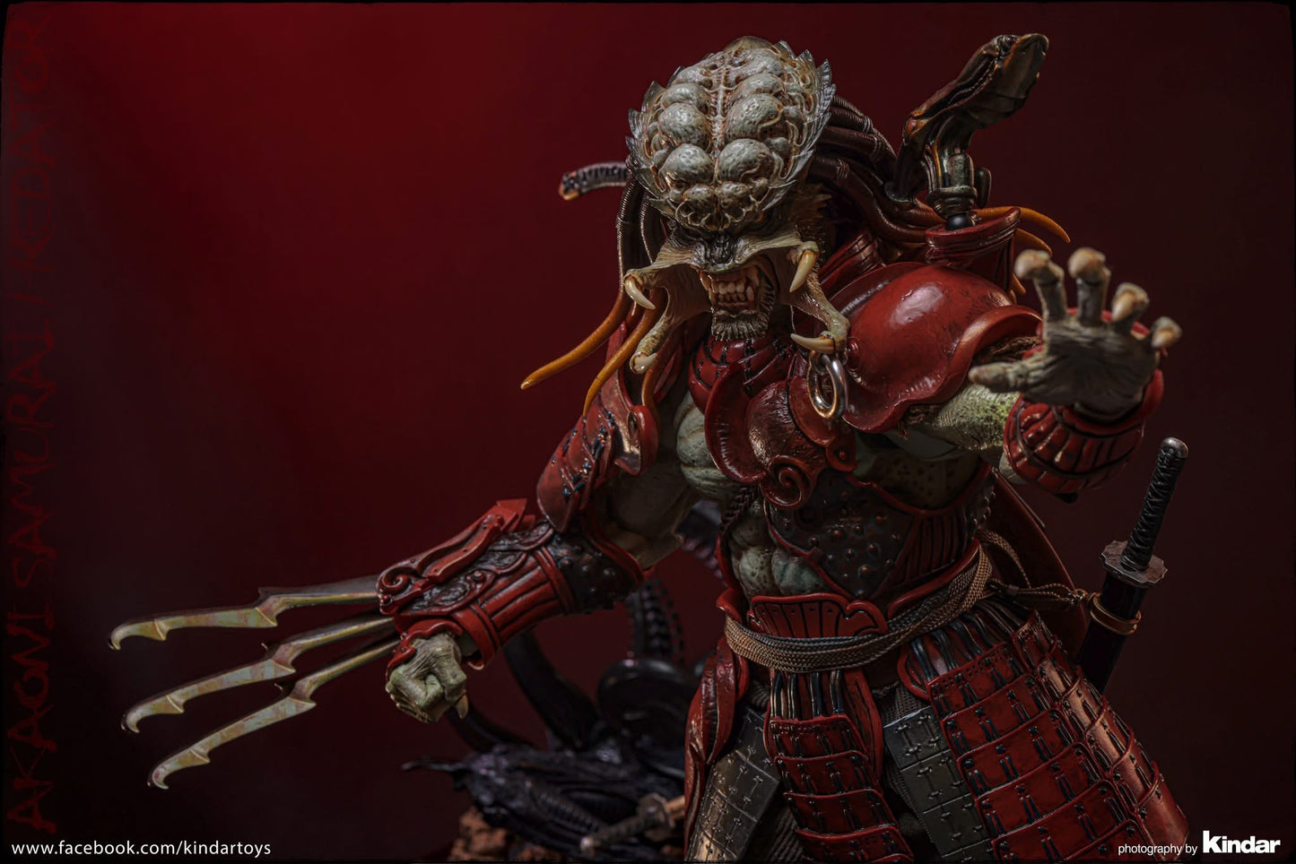 Hot Toys AC06 Alien vs. Predator - 1/6th scale Akaoni Samurai Predator Collectible Figure