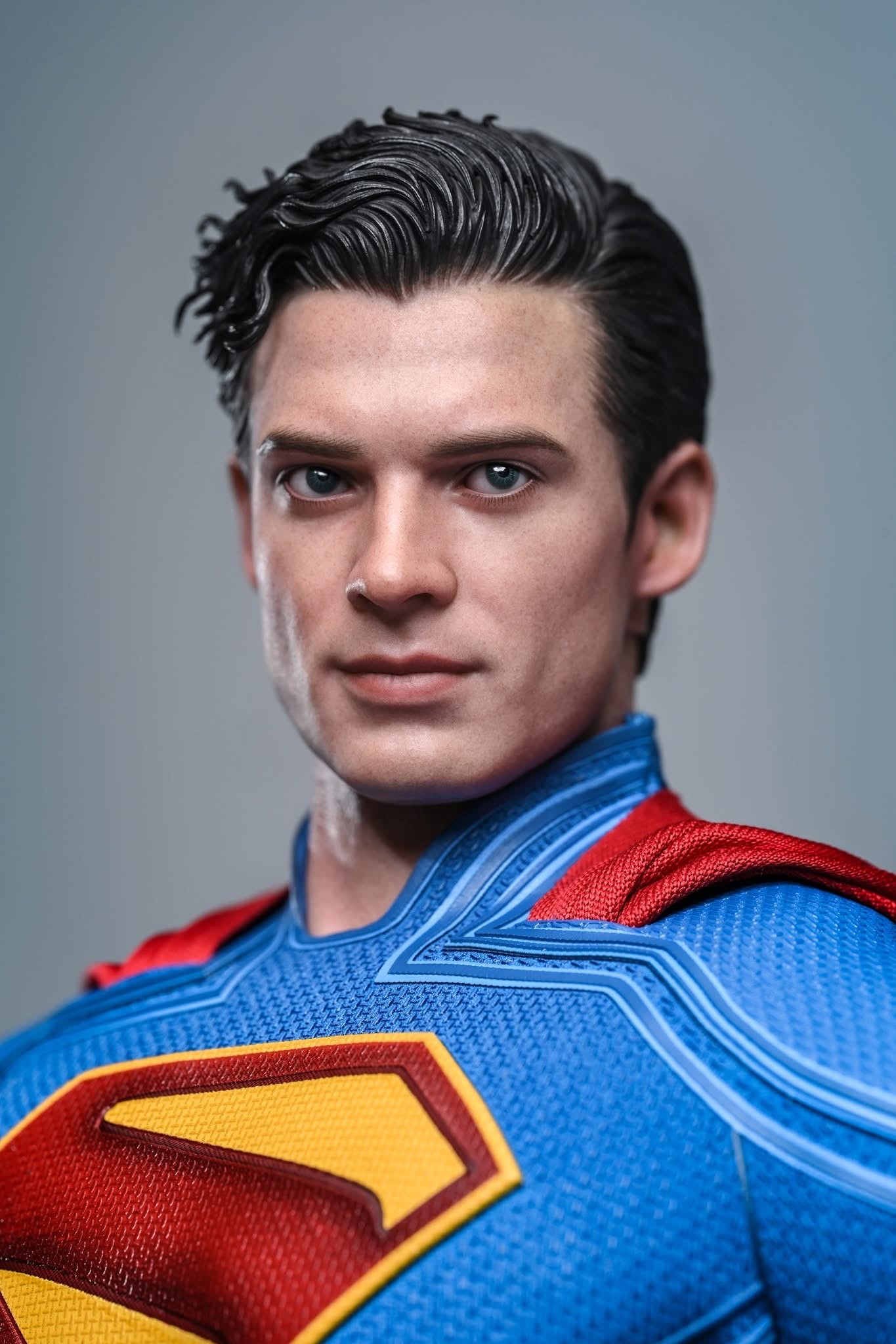 Hot Toys MMS812 Superman - 1/6th scale Superman & Krypto Collectible Set