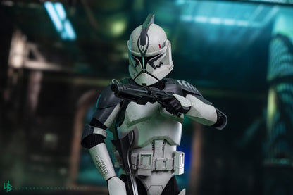 Hot Toys TMS142 Star Wars: The Clone Wars - 1/6th scale 104th Battalion Wolfpack Clone Trooper Collectible Figure
