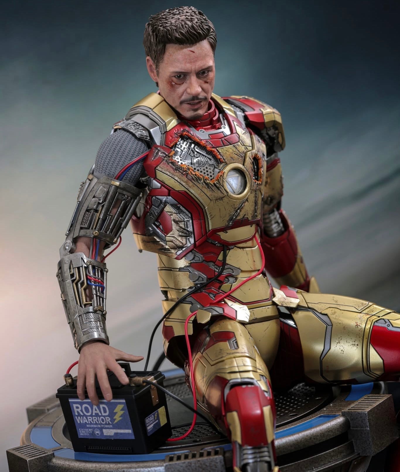 Hot Toys MMS759D66B Iron Man 3 - 1/6th scale Iron Man Mark XLII Collectible Figure (Deluxe Version) (Special Edition)