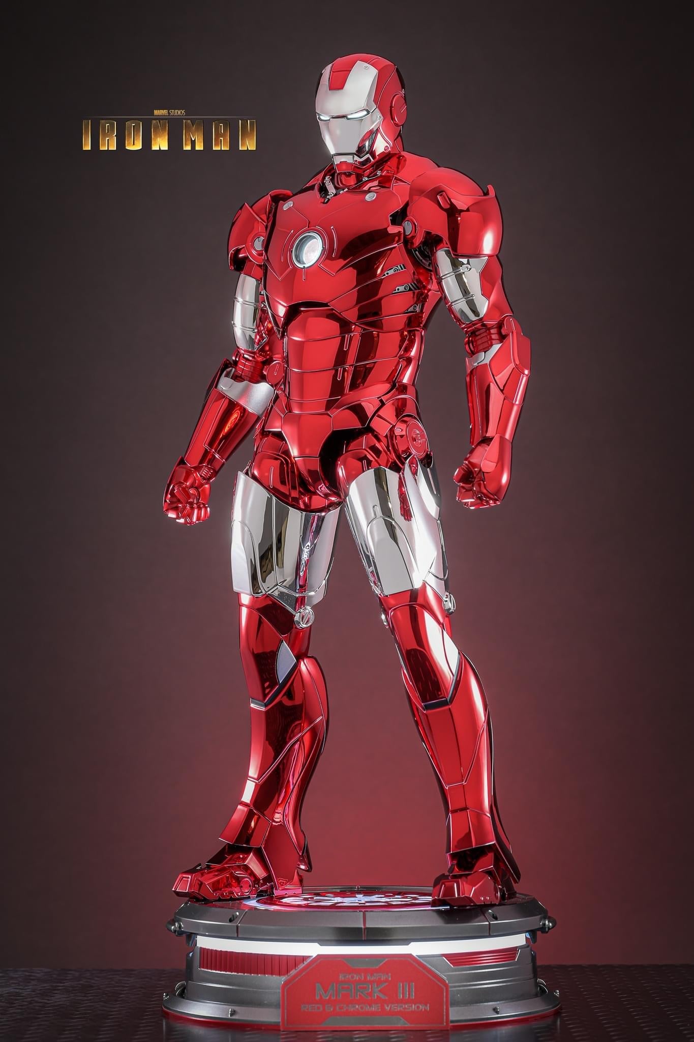 Hot Toys MMS744D64 Iron Man - 1/6th scale Iron Man Mark III (Red & Chrome Version) Collectible Figure Hot Toys Exclusive