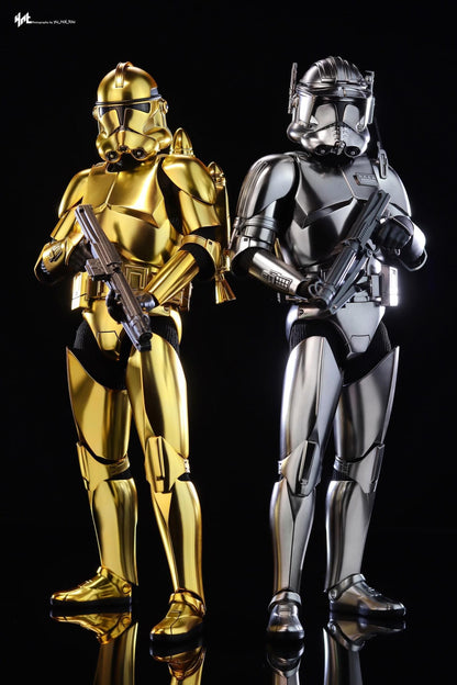 Hot Toys MMS735 Star Wars - 1/6th scale Clone Trooper (Gold Chrome Version) Collectible Figure Hot Toys Exclusive