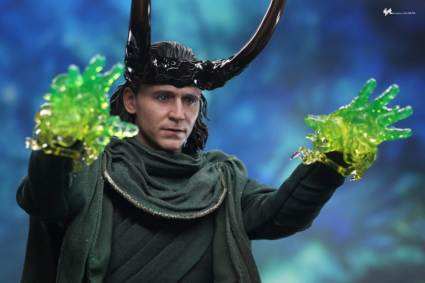 Hot Toys DX40 Loki - 1/6th scale God Loki Collectible Figure