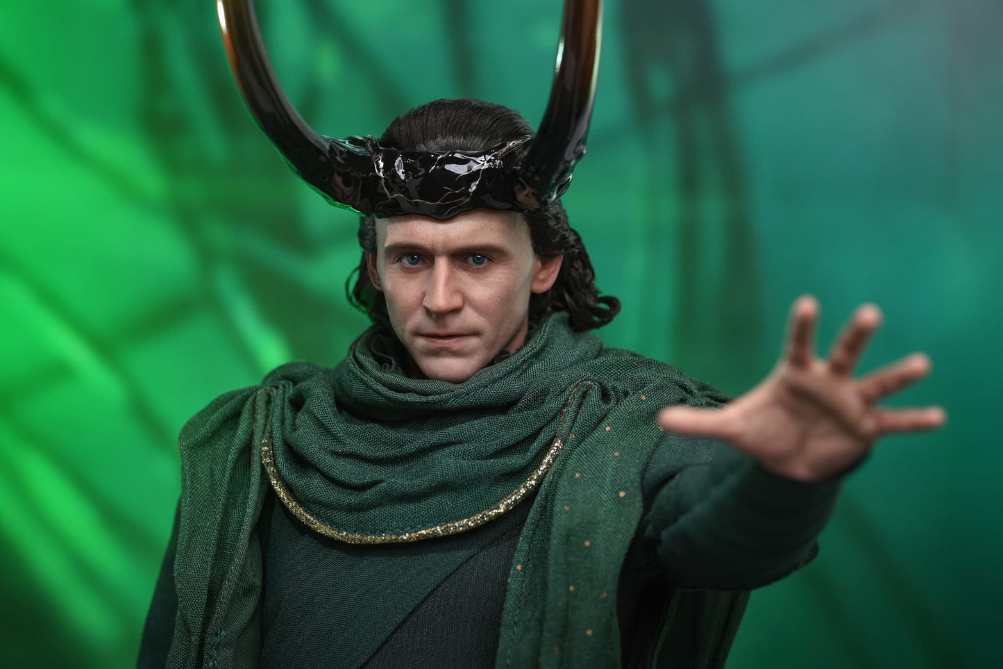 Hot Toys DX41AE Loki - 1/6th scale God Loki Collectible Figure (Artisan Edition)