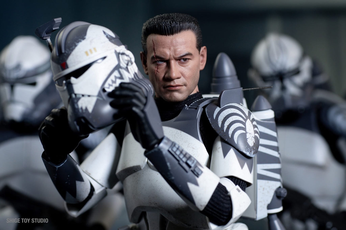 Hot Toys TMS141 Star Wars: The Clone Wars - 1/6th scale Clone Commander Wolffe Collectible Figure