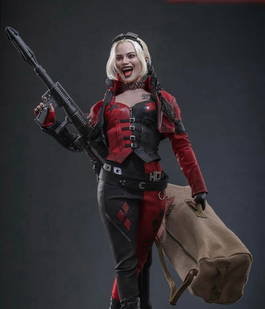 Pre-Order Hot Toys MMS773AE The Suicide Squad - 1/6th scale Harley Quinn Collectible Figure (Artisan Edition) Hot Toys Exclusive