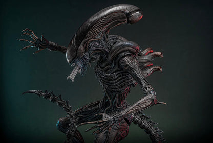 Pre-Order Hot Toys MMS784 Alien: Romulus - 1/6th scale Scorched Xenomorph Collectible Figure