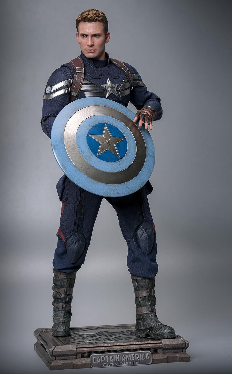 Pre-Order Hot Toys MMS783 Captain America: The Winter Soldier - 1/6th scale Captain America (Stealth S.T.R.I.K.E. Suit) 2.0 Collectible Figure