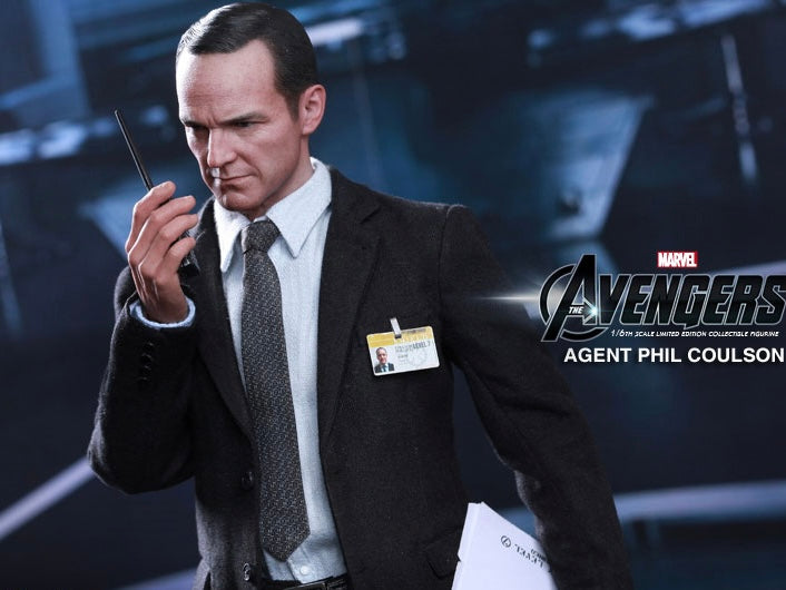 Hot Toys MMS189 The Avengers - 1/6 Scale Agent Phil Coulson Collectible Figure