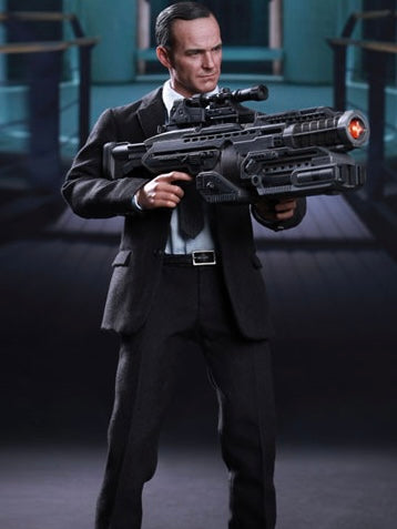 Hot Toys MMS189 The Avengers - 1/6 Scale Agent Phil Coulson Collectible Figure