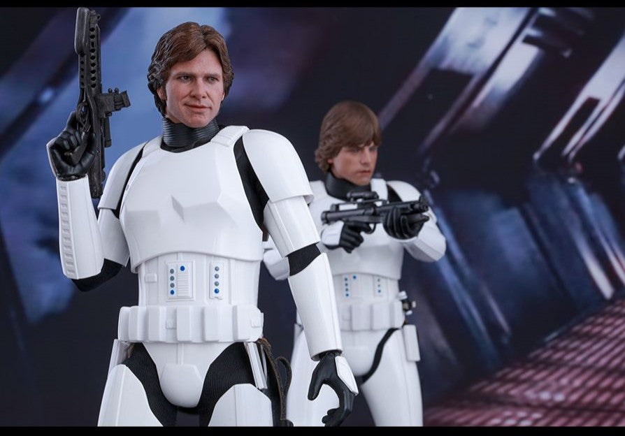 Hot Toys MMS418 Star Wars: Episode IV A New Hope - 1/6th scale Han Solo (Stormtrooper Disguise Version) Collectible Figure [Hot Toys Exclusive]