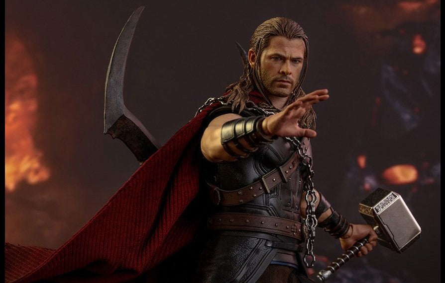 Hot Toys MMS416 Ragnarok - 1/6th scale Roadworn Thor Collectible Figure (Hot Toys Exclusive)