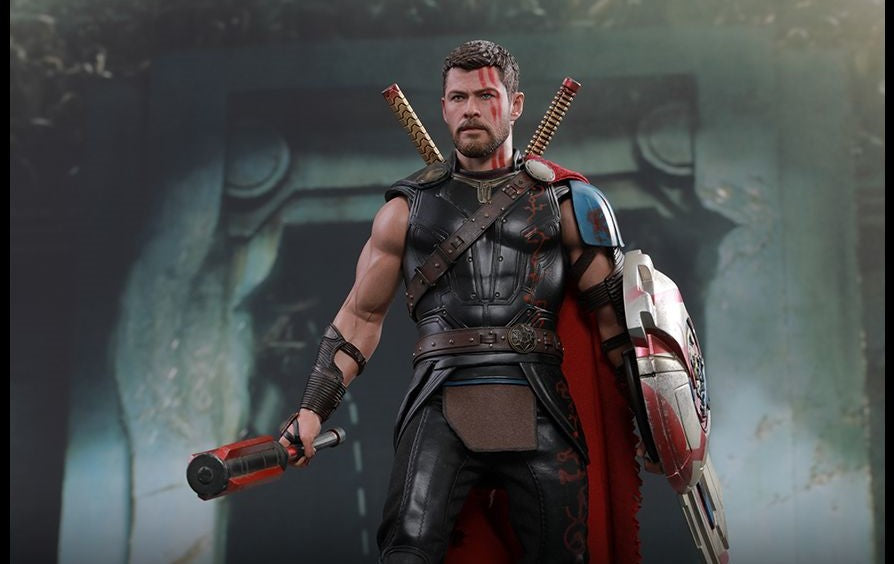 Hot Toys MMS445 Thor: Ragnarok - 1/6th scale Gladiator Thor (Deluxe Version) Collectible Figure