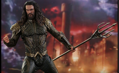 Hot Toys MMS447 Justice League – 1/6th scale Aquaman Collectible Figure