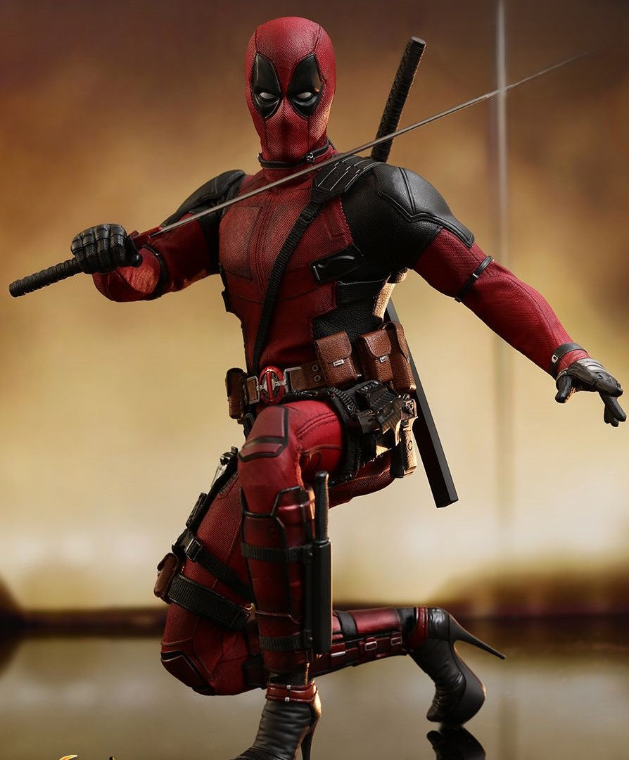 Hot Toys MMS490 Deadpool 2 - 1/6th scale Deadpool Collectible Figure