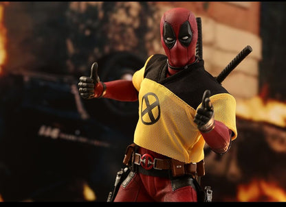 Hot Toys MMS490 Deadpool 2 - 1/6th scale Deadpool Collectible Figure