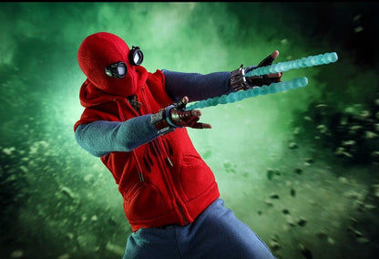 Hot Toys MMS552 Spider-Man: Far From Home 1/6th scale Spider-Man (Homemade Suit Version) Collectible Figure