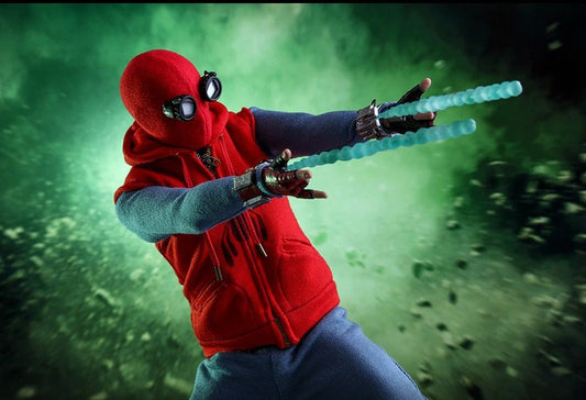 Hot Toys MMS552 Spider-Man: Far From Home 1/6th scale Spider-Man (Homemade Suit Version) Collectible Figure