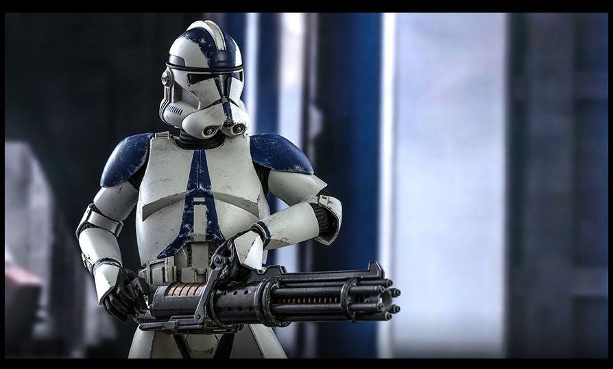 Hot Toys TMS023 Star Wars: The Clone Wars - 1/6th scale 501st Battalion Clone Trooper Collectible Figure (Deluxe Version)