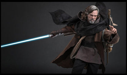 Pre-Order Hot Toys MMS879AE Star Wars: The Last Jedi - 1/6th scale Luke Skywalker Collectible Figure (Artisan Edition) (Hot Toys Exclusive)