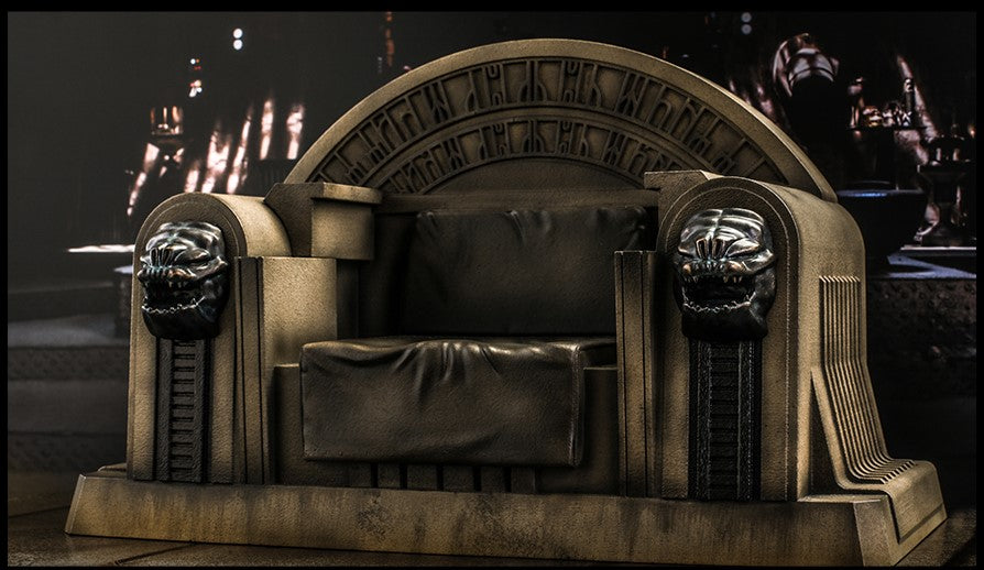 Hot Toys TMS056 Star Wars: The Mandalorian - 1/6th scale Boba Fett (Repaint Armor) and Throne Collectible Se